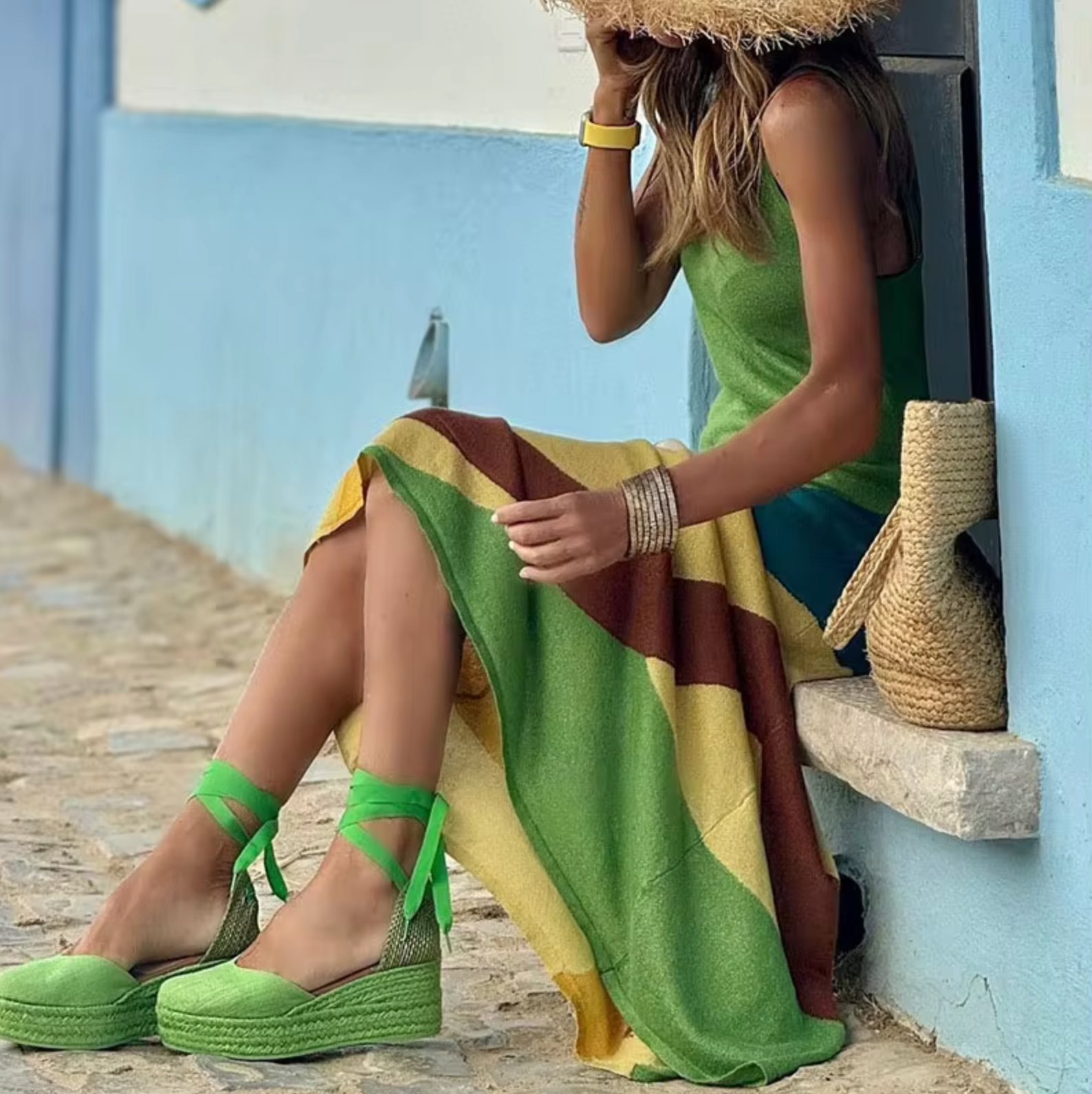 Kalina – Elegantes Figurbetontes Maxikleid